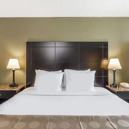 Ramada By Wyndham Newburgh/West Point Hotel Exterior photo